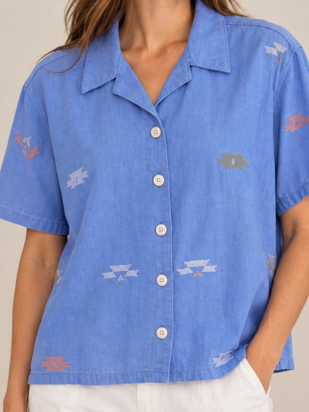 Picante Button-Front Short Sleeve Top with Subtle Embroidered Motifs